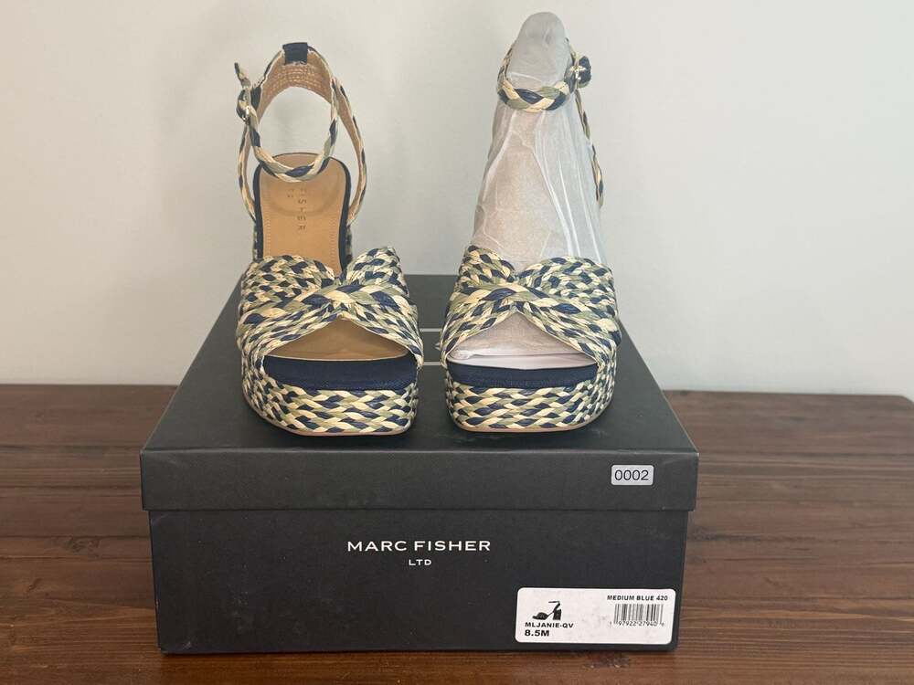 Marc Fisher LTD Janie Woven Platform Sandals Size 8.5M Medium Blue Multi